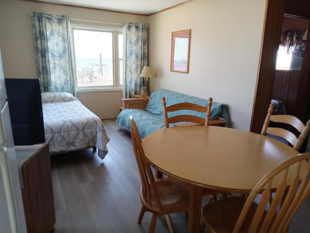 Pine Haven * Tawas City